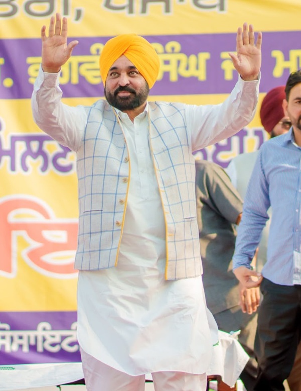 ਨੌਜਵਾਨਾਂ ਨੂੰ ਹੁਣ ਪੰਜਾਬ ਵਿੱਚ ਹੀ ਨੌਕਰੀਆਂ ਮਿਲਣ ਨਾਲ ਵਿਦੇਸ਼ ਜਾਣ ਦੇ ਰੁਝਾਨ ਨੂੰ ਠੱਲ੍ਹ ਪਈ: ਮੁੱਖ ਮੰਤਰੀ ਭਗਵੰਤ ਸਿੰਘ ਮਾਨ