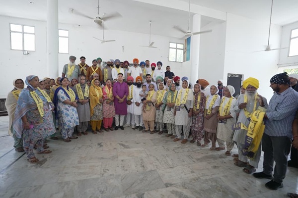 ਧੜੇਬੰਦੀਆਂ ਤੋਂ ਉੱਪਰ ਉੱਠ ਕੇ ਲੌਂਗੋਵਾਲ ਦੇ ਵਿਕਾਸ ਨੂੰ ਦਿੱਤੀ ਜਾਵੇਗੀ ਹੋਰ ਤੇਜ਼ੀ: ਅਮਨ ਅਰੋੜਾ